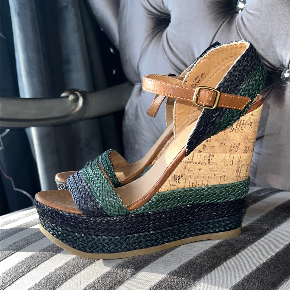 Mossimo Island Vibes Woven Platform Wedges 🌴🐠🍍